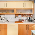 Plaza Perillana Apartment *